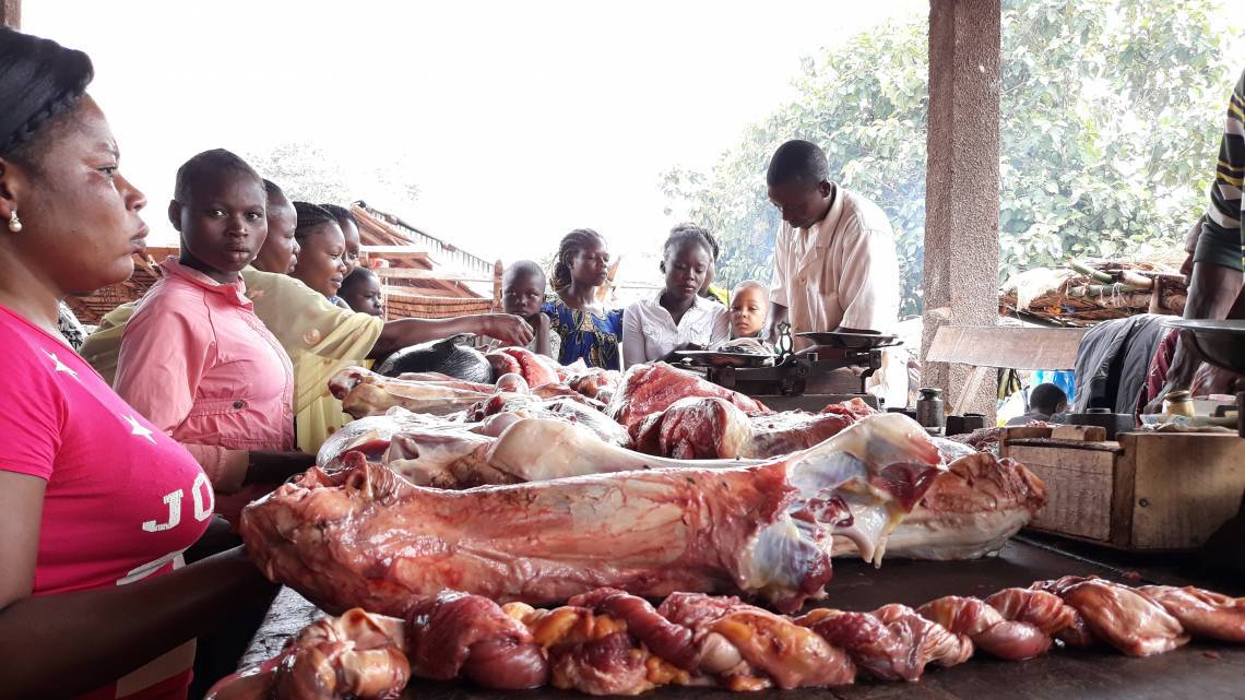 Centrafrique : La presse assiste à une procédure d’enquête des prix des produits alimentaires guidée par ICASEES