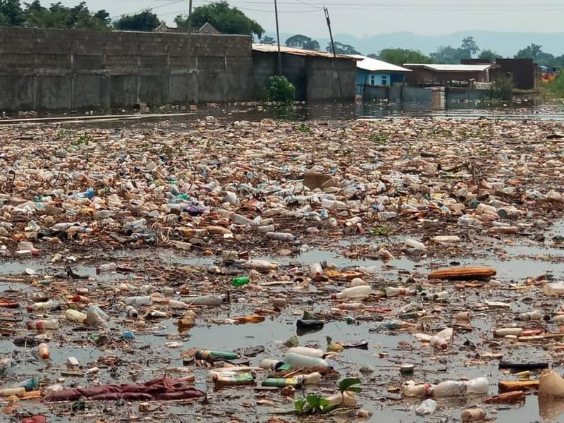 Centrafrique : Un projet de lutte contre la prolifération des déchets plastiques à Bangui lancé par l’Académie d’Action Sociale et Entrepreneurs