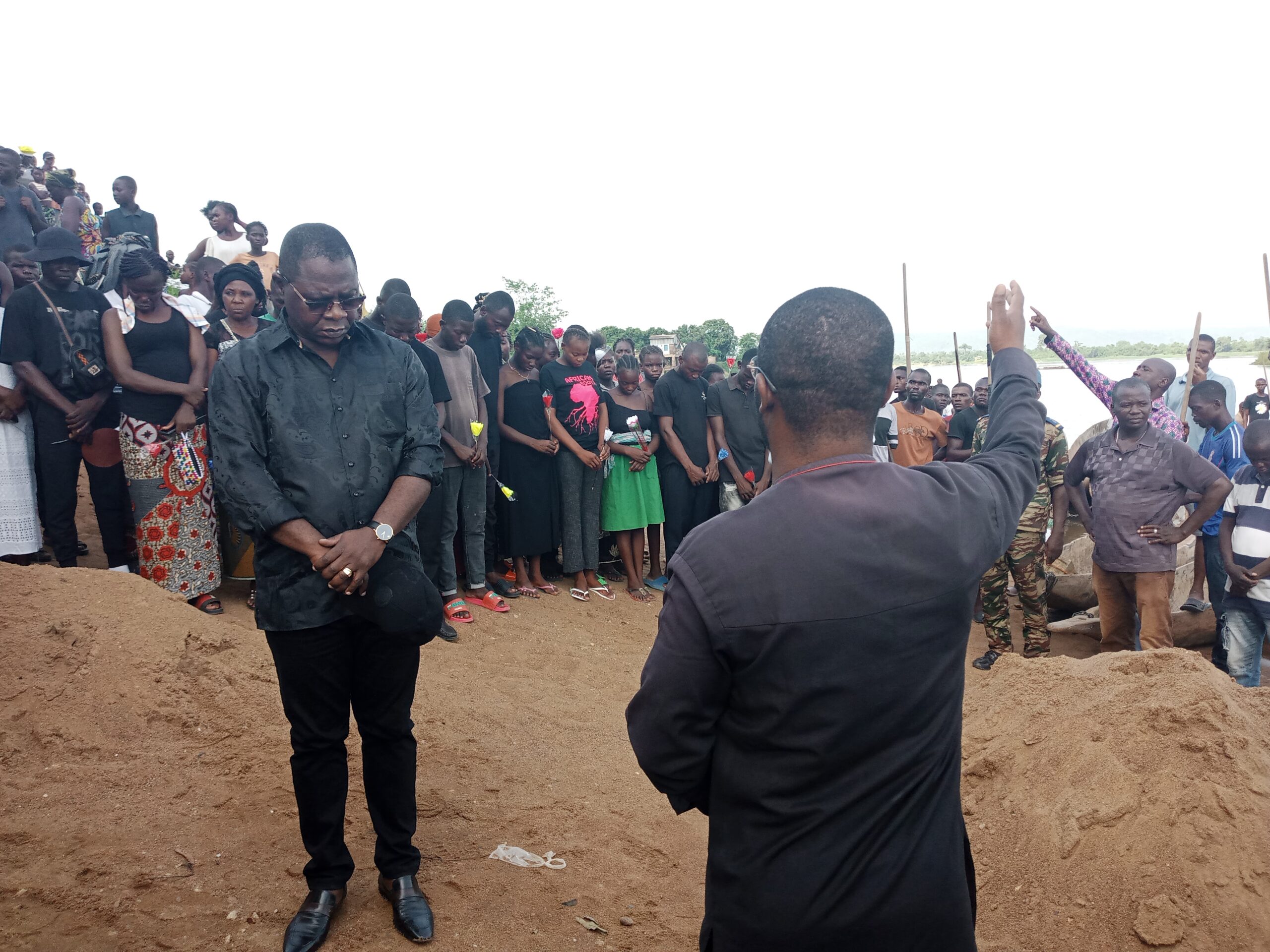 Centrafrique : L’ex premier ministre H.M Dondra compatit avec les  victimes du naufrage sur la rivière Mpoko